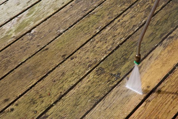 Cost of Deck Mold Removal in West Bend