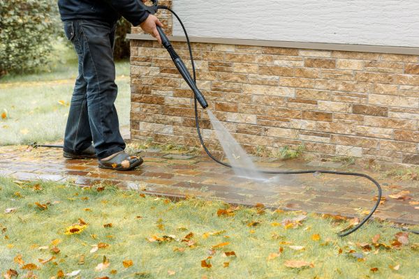 Residential Powerwashing in West Bend